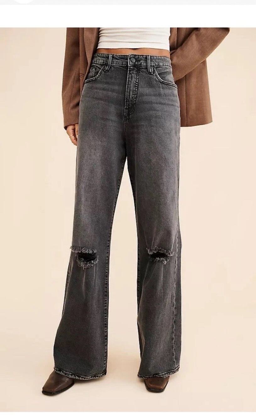 Good American Good Ease Relaxed Distressed Jeans Black Size 10 30 Baggy Jean EUC